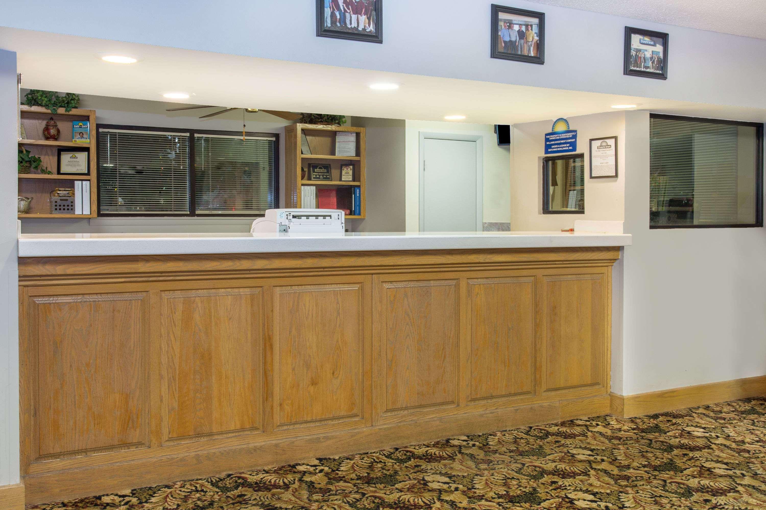 Days Inn By Wyndham Valdosta I-75 Esterno foto