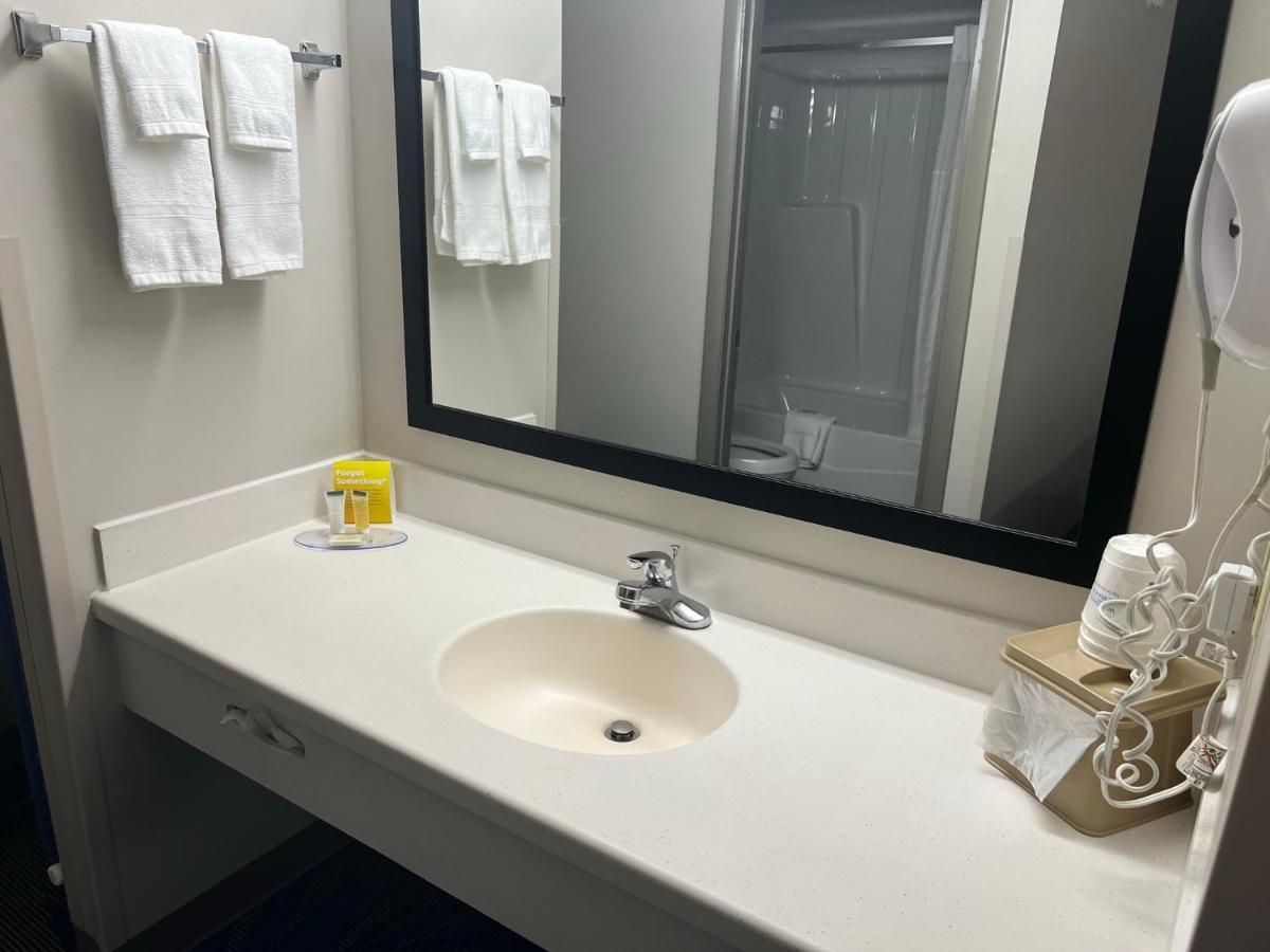 Days Inn By Wyndham Valdosta I-75 Esterno foto
